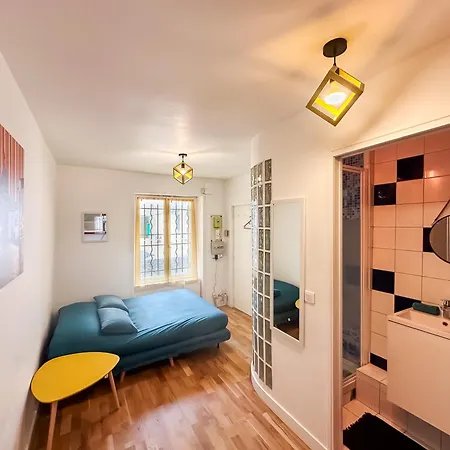 Heart Of Montmartre Cute & Cozy Paris